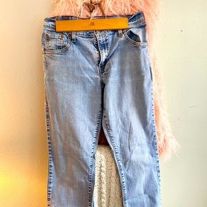 Levi’s 550 jeans women’s worn light wash 8M old
